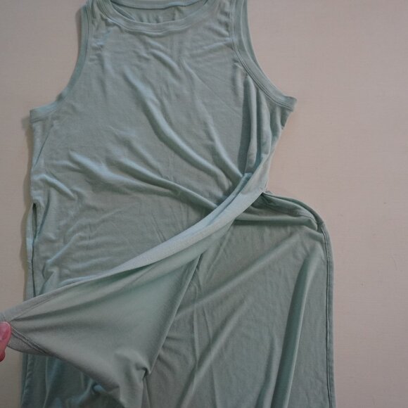 Old Navy Performance Long Tank - Picture 6 of 8